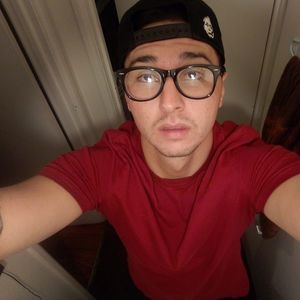 Meet your Posher, Aaron